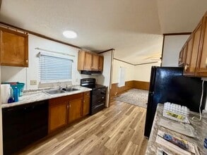 125 Burkhart Ln in China Spring, TX - Building Photo - Building Photo