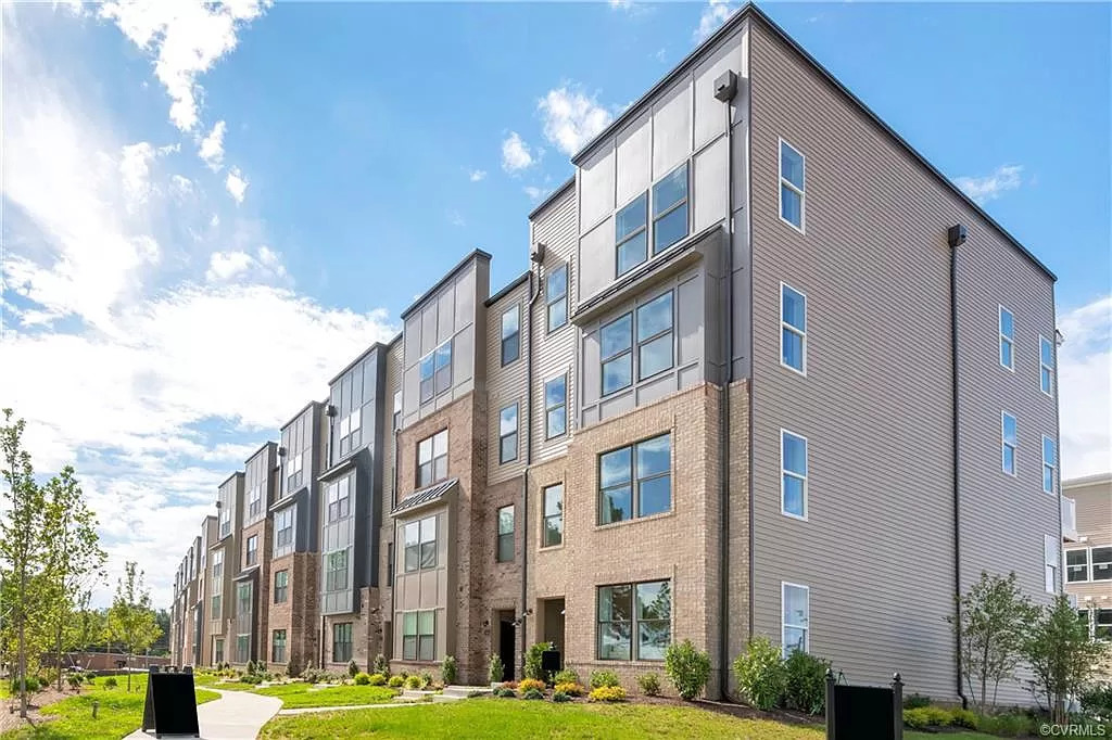 2691 St Elias Dr in Henrico, VA - Building Photo