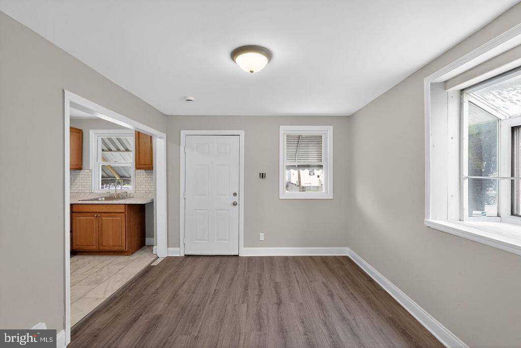 1001 Burnside Rd in Sharon Hill, PA - Building Photo