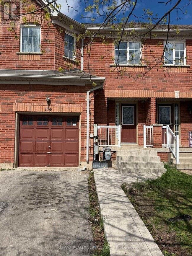 property at 174 Twin Pines Cres