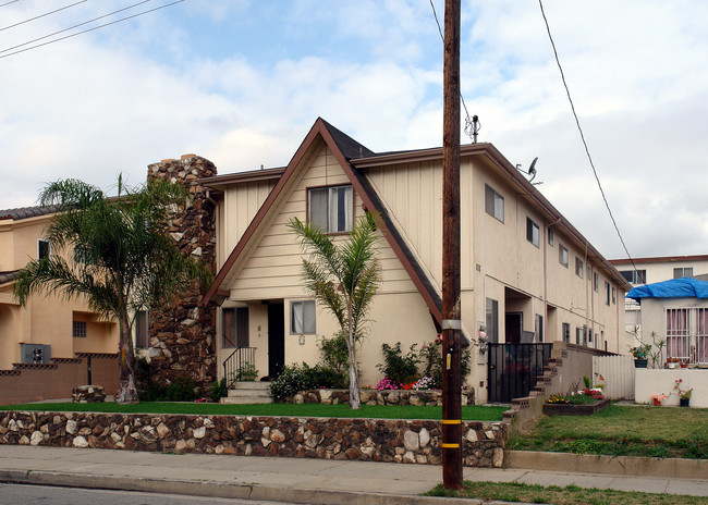 11645 Birch Ave in Hawthorne, CA - Building Photo - Building Photo