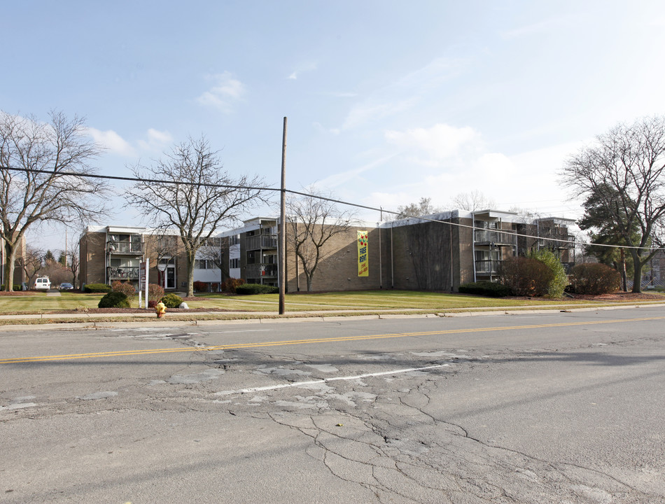 Golfside Apartments in Ypsilanti, MI - Building Photo