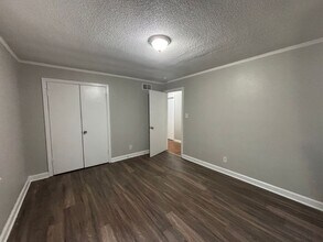 3159 St Charles Dr in Memphis, TN - Building Photo - Building Photo