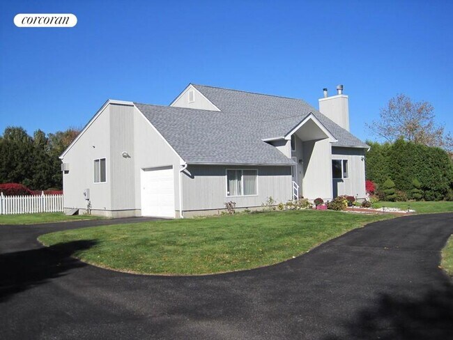 7 Winding Way in Water Mill, NY - Building Photo - Building Photo