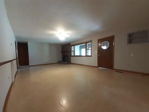 105 Bryson St in Woodbury, TN - Building Photo - Building Photo