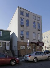 105 Bowers St in Jersey City, NJ - Foto de edificio - Building Photo