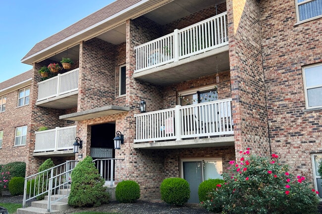 Grace Court in Fort Mitchell, KY - Foto de edificio - Building Photo