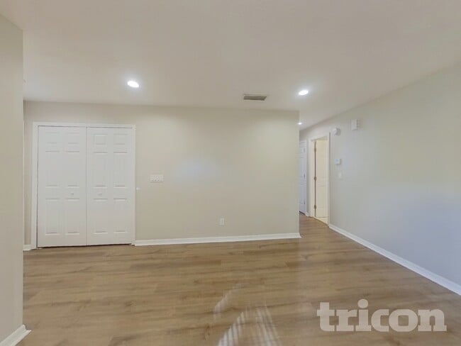 2705 Knollwood Trail in Eustis, FL - Foto de edificio - Building Photo