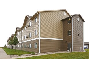 Auburn Manor Apartments in Sioux Falls, SD - Building Photo