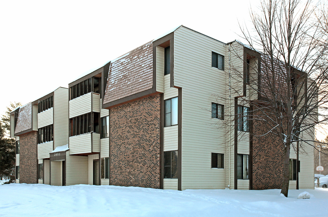 Sunwood Apartments in Willmar, MN - Building Photo