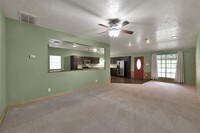 17835 Autumn Leaf Ln in New Caney, TX - Foto de edificio - Building Photo