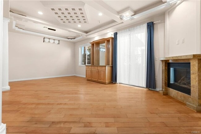 732 E Palm Ave in Burbank, CA - Building Photo - Building Photo