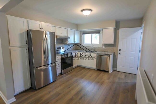 1346 4th Ave SW in Rochester, MN - Building Photo - Building Photo