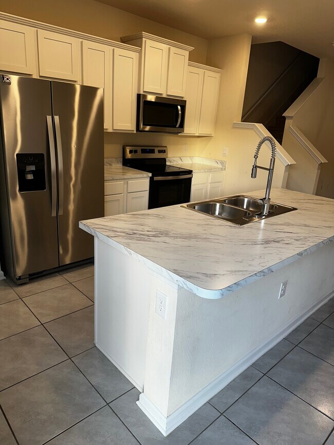 581 Running Wds St in Orange Park, FL - Building Photo - Building Photo