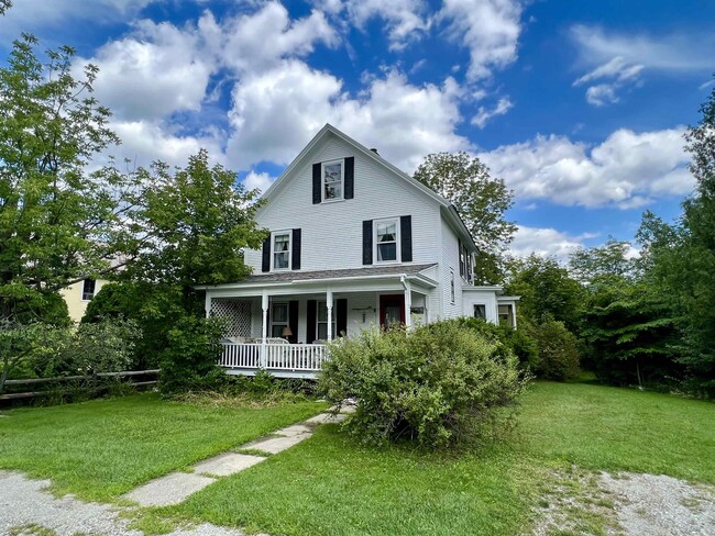 78 Franklin Rd in Manchester, VT - Foto de edificio - Building Photo