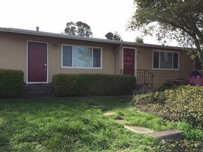 Seacliff Tri-Plex in Aptos, CA - Building Photo - Building Photo