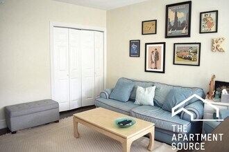 3823 N Greenview Ave, Unit 3W in Chicago, IL - Foto de edificio - Building Photo