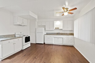 768 Gaviota Ave. in Long Beach, CA - Building Photo