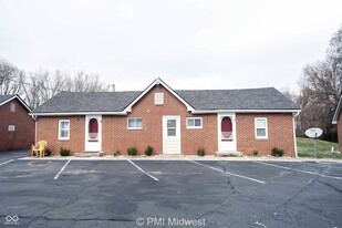 2142 W US Hwy 40 in Greenfield, IN - Building Photo