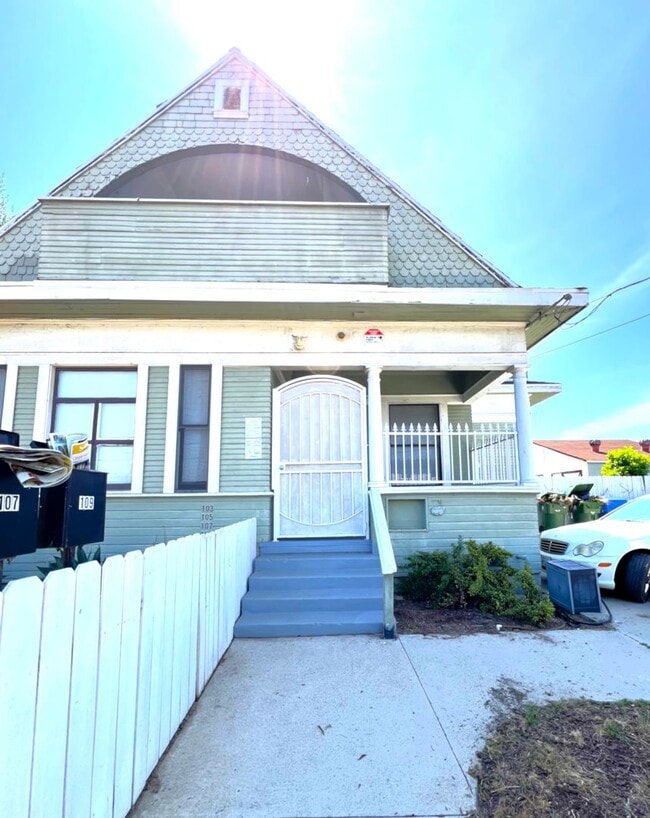 property at 103 N Mesa St