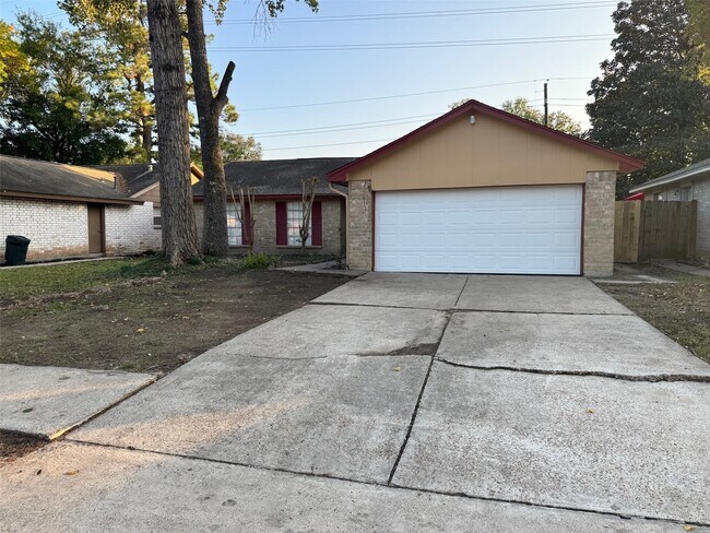 property at 5222 Moonshadows Dr