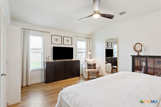 property at 5102 Dauphin Dr