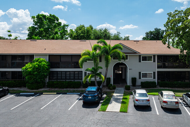 Summerlin Woods in Ft. Myers, FL - Building Photo - Building Photo