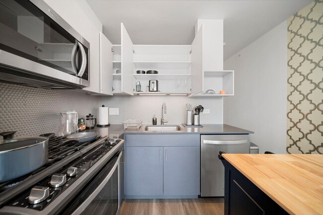 property at 347 S Clark St