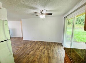 11040 N Skagit St in Burlington, WA - Building Photo - Building Photo