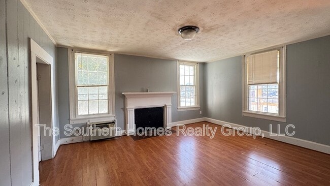 405 N High St in Sweetwater, TN - Building Photo - Building Photo