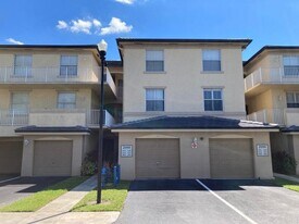 2080 Greenview Shores Blvd in Wellington, FL - Building Photo