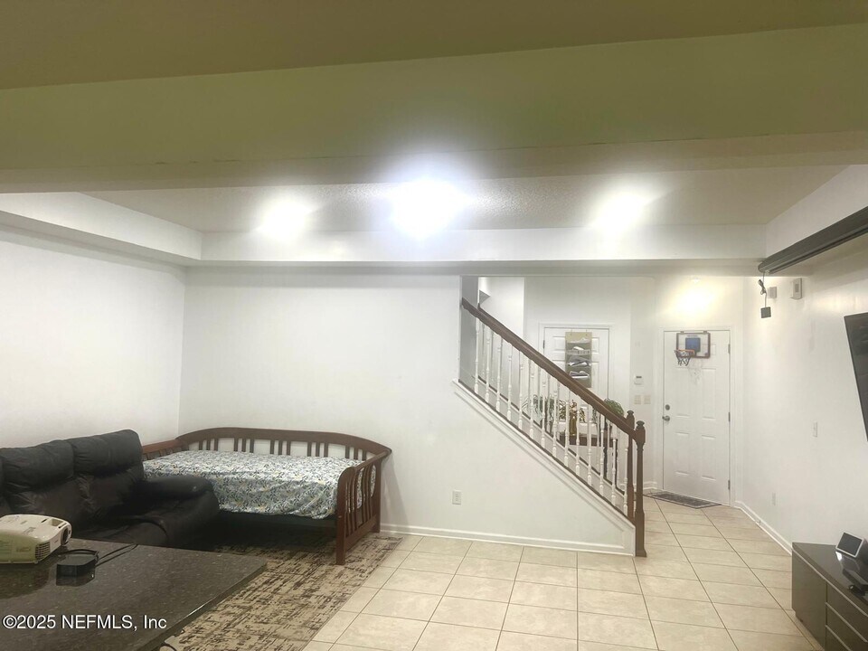 113 Richmond Dr in Saint Johns, FL - Building Photo