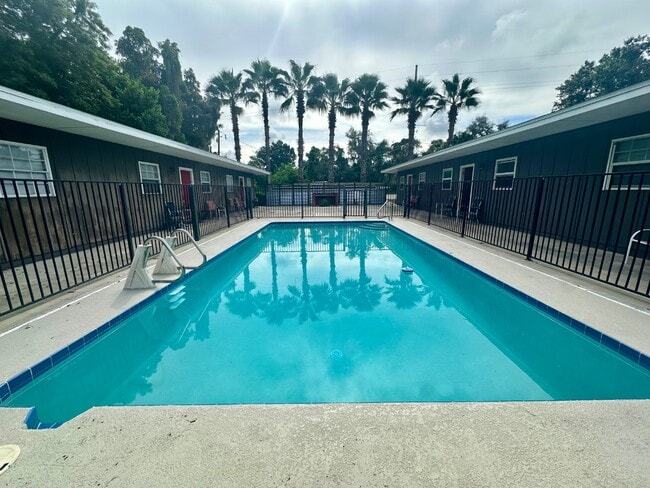 306 Lake Millsite Rd E in Bartow, FL - Building Photo - Building Photo