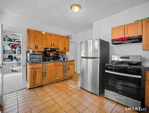 1872 North Ave in Bridgeport, CT - Foto de edificio - Building Photo