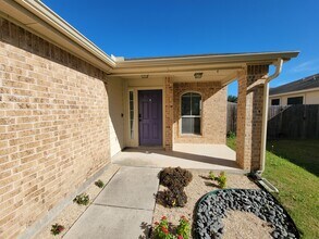 2123 Wiltshire Dr in New Braunfels, TX - Building Photo - Building Photo