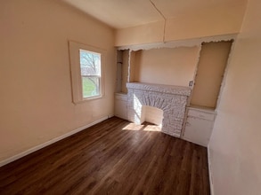 2690 S 10th St in Milwaukee, WI - Building Photo - Building Photo