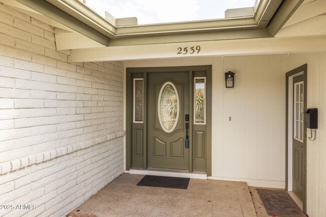 2539 E Geneva Dr in Tempe, AZ - Foto de edificio - Building Photo