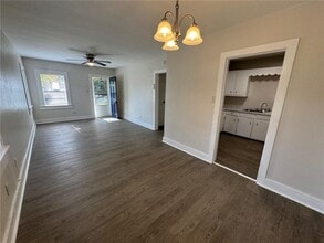 102 9th Ave in Chickasaw, AL - Building Photo - Building Photo