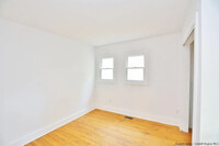 16 N Wilbur Ave, Unit 1 in Kingston, NY - Building Photo - Building Photo