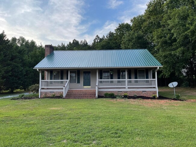 1623 Cedar Rock Church Rd in Easley, SC - Building Photo - Building Photo