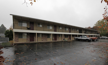 Maplecrest Apartments in Vancouver, WA - Foto de edificio - Building Photo