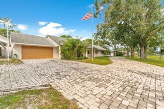 19402 Angel Ln in Odessa, FL - Building Photo - Building Photo