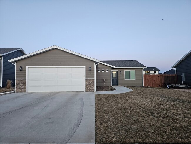 property at 671 Valor Ct