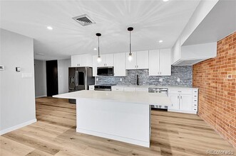 955 Eudora St in Denver, CO - Building Photo - Building Photo