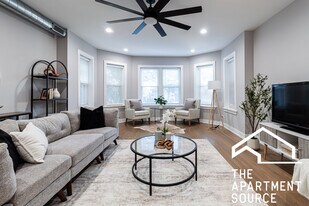 2641 W Carmen Ave in Chicago, IL - Building Photo