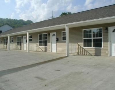 3008-3012 30th St in Nitro, WV - Building Photo