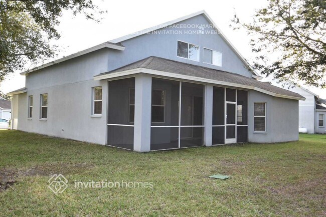 5210 New Savannah Cir in Wesley Chapel, FL - Foto de edificio - Building Photo