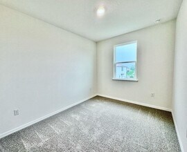 4554 Small Creek Rd in Kissimmee, FL - Building Photo - Building Photo