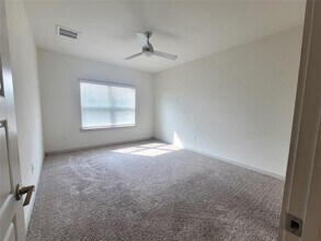 7701 Lowenfield Dr in Austin, TX - Building Photo - Building Photo