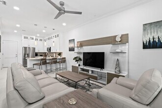 4650 SE Manatee Way in Stuart, FL - Building Photo - Building Photo